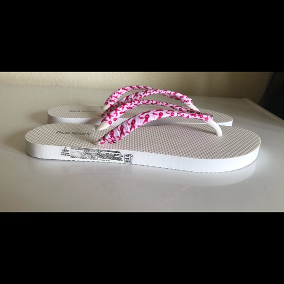 New Old Navy Decorated Flip Flops size 6 - Picture 3 of 7